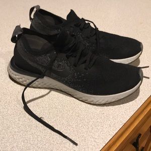 Nike Flyknit Epic React